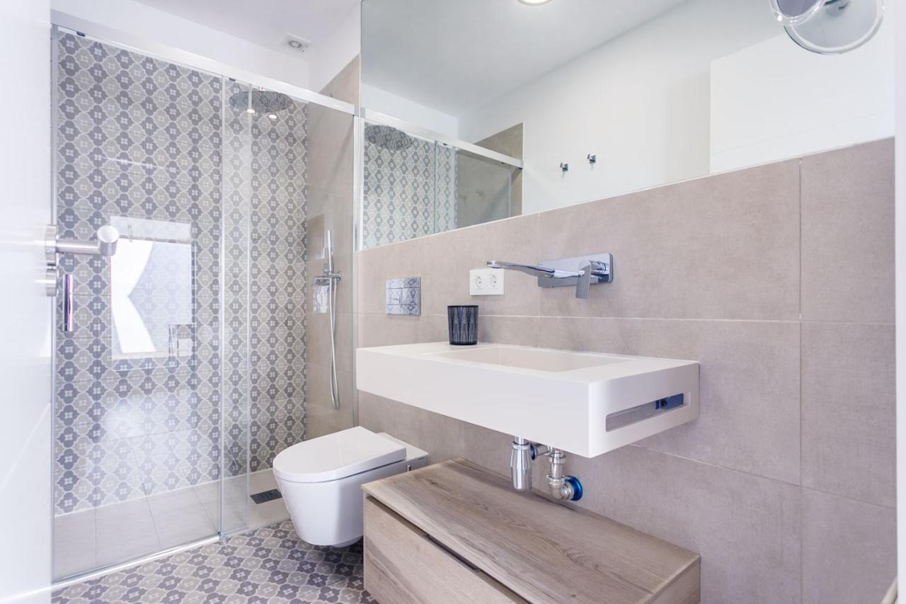 Apartamento Precioso Atico De Diseno, Gran Terraza De 35 M2 Y De 16 M2 Y Garaje En Pleno Centro Sevilla Exterior foto