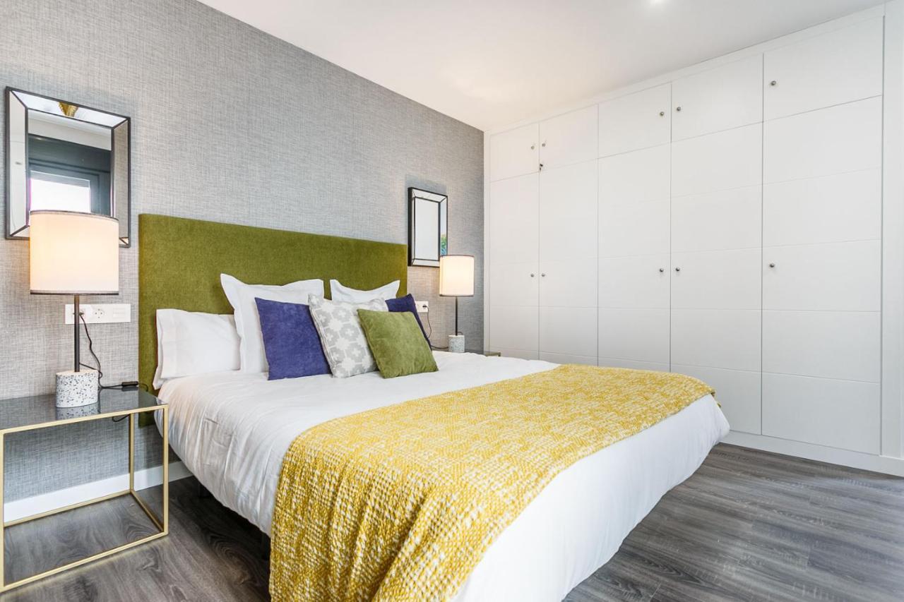 Apartamento Precioso Atico De Diseno, Gran Terraza De 35 M2 Y De 16 M2 Y Garaje En Pleno Centro Sevilla Exterior foto